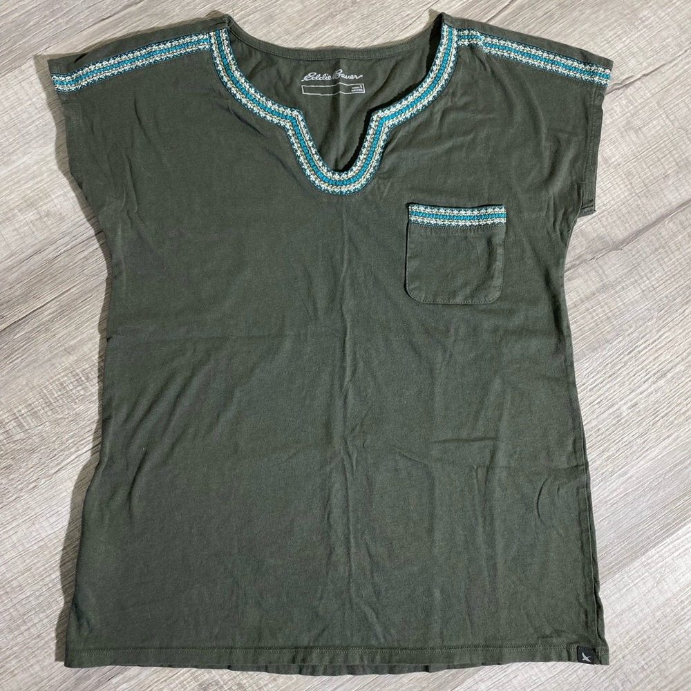Eddie Bauer Embroidered SS T-Shirt—Small